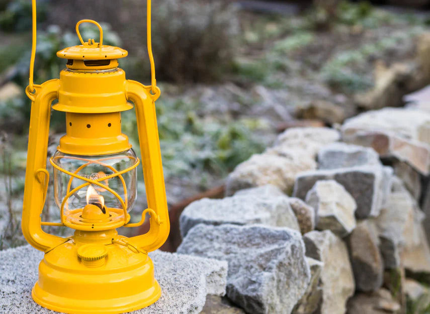 Feuerhand Hurricane Lantern Baby Special 276 - Signal Yellow