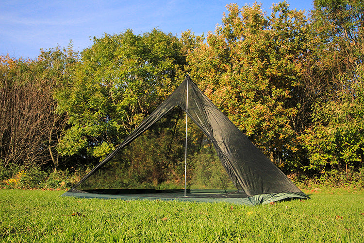DD Hammocks SuperLight Pyramid Mesh Tent - Family Size